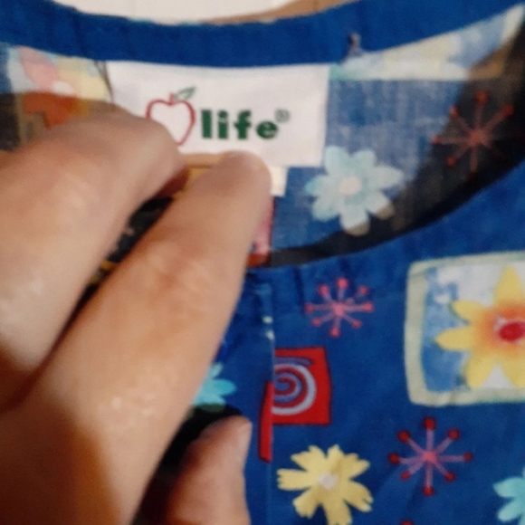 Scrub jacket - Picture 4 of 10